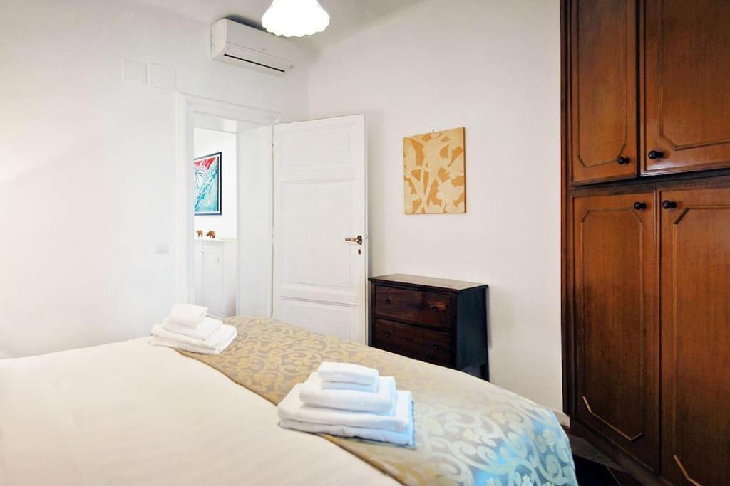 Near Colosseum By Varental 2Br + 1Sb Roma Eksteriør bilde